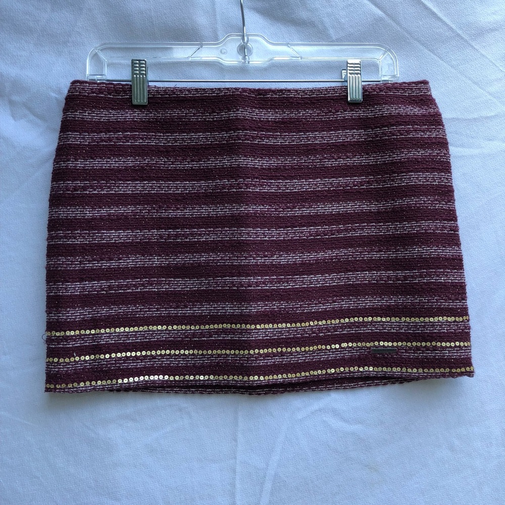 Abercrombie burgundy mini skirt